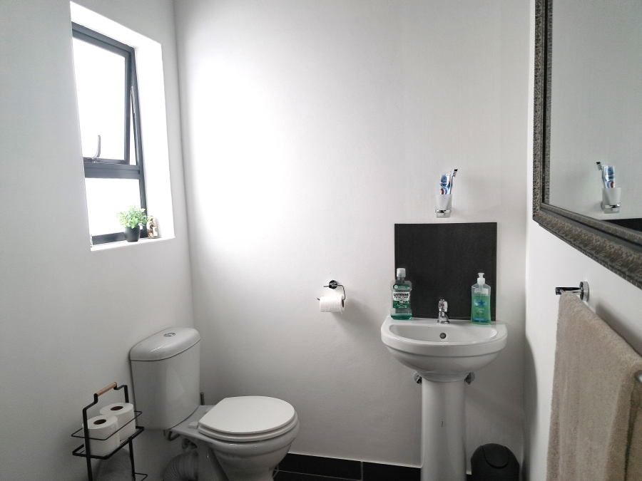 To Let 3 Bedroom Property for Rent in Shelley Point Western Cape